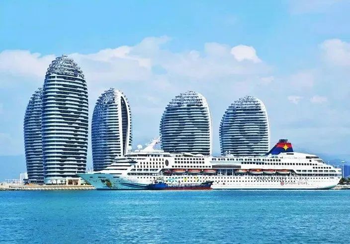 الصين تسمح بدخول أفواج السياح الأجانب دون تأشيرة عبر السفن السياحية